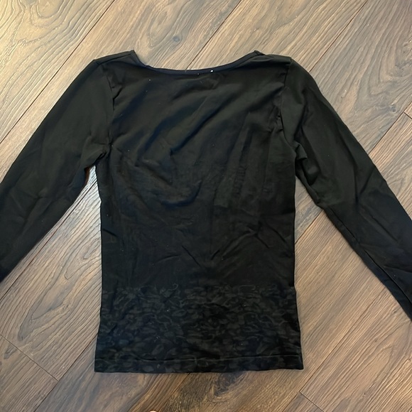 black long sleeve tee - Picture 4 of 8